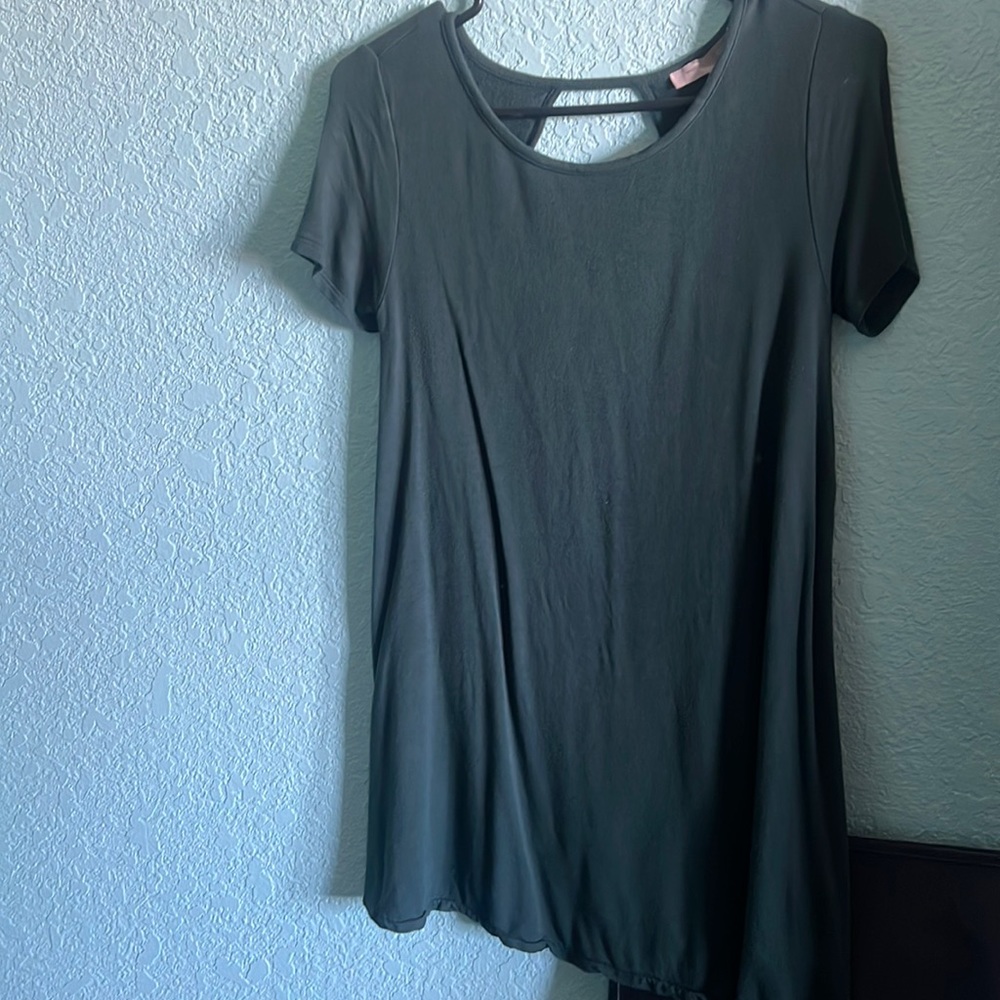 Forever 21 T-shirt Dress with open back